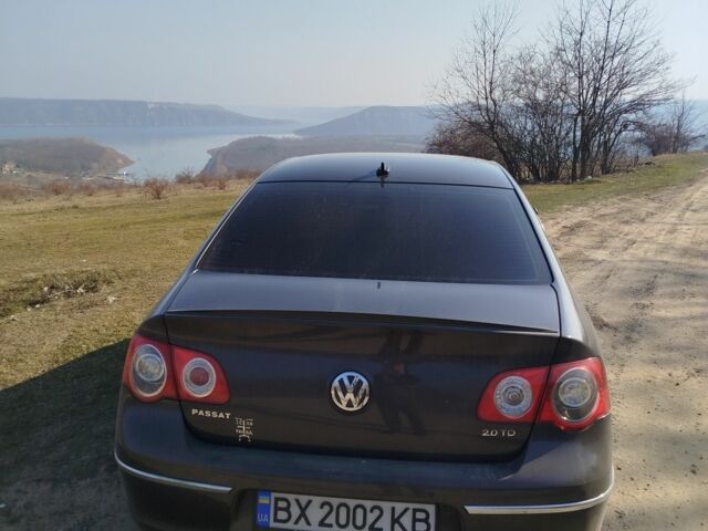 Серый Фольксваген Пассат, объемом двигателя 2 л и пробегом 315 тыс. км за 7000 $, фото 2 на Automoto.ua