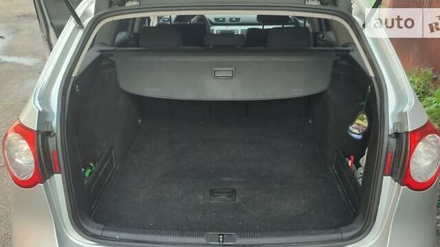 Сірий Фольксваген Пассат, об'ємом двигуна 1.8 л та пробігом 131 тис. км за 6500 $, фото 11 на Automoto.ua