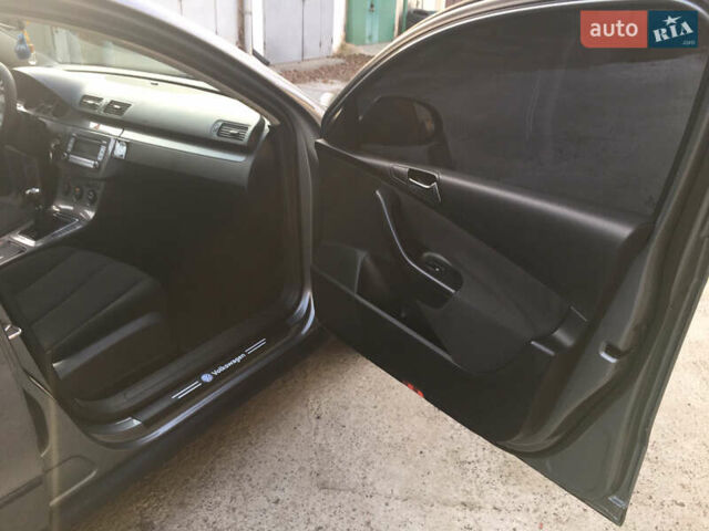 Серый Фольксваген Пассат, объемом двигателя 2 л и пробегом 284 тыс. км за 7000 $, фото 25 на Automoto.ua