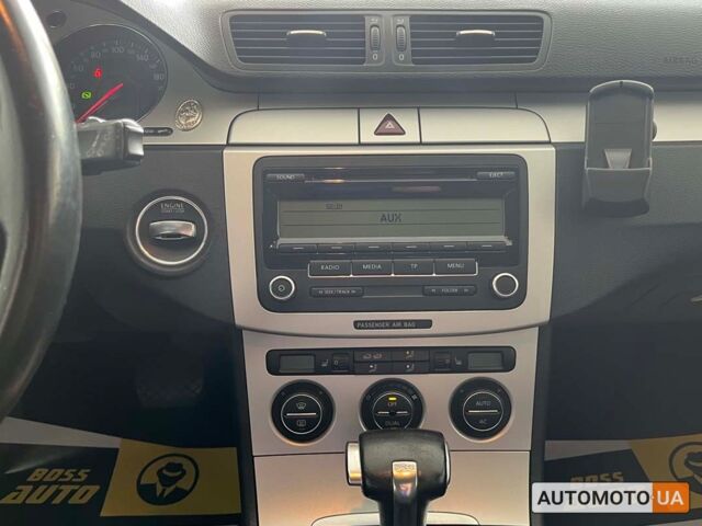 Серый Фольксваген Пассат, объемом двигателя 2 л и пробегом 219 тыс. км за 7900 $, фото 15 на Automoto.ua