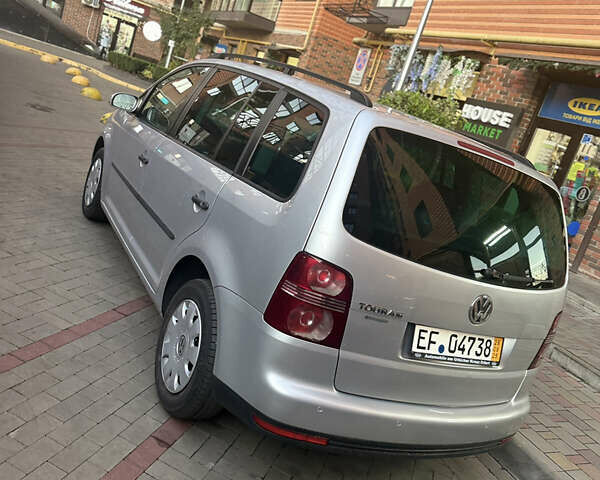 Сірий Фольксваген Пассат, об'ємом двигуна 1.8 л та пробігом 199 тис. км за 7500 $, фото 21 на Automoto.ua