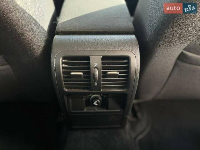 Сірий Фольксваген Пассат, об'ємом двигуна 1.8 л та пробігом 220 тис. км за 6800 $, фото 20 на Automoto.ua
