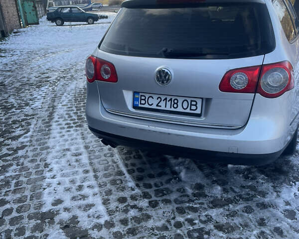 Серый Фольксваген Пассат, объемом двигателя 1.97 л и пробегом 280 тыс. км за 5350 $, фото 2 на Automoto.ua