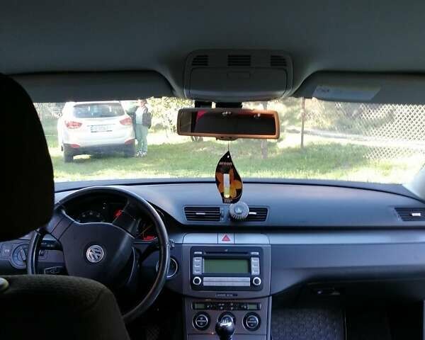 Серый Фольксваген Пассат, объемом двигателя 1.4 л и пробегом 229 тыс. км за 5500 $, фото 9 на Automoto.ua