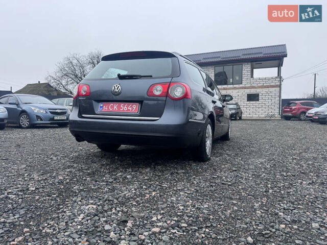 Серый Фольксваген Пассат, объемом двигателя 1.6 л и пробегом 243 тыс. км за 6450 $, фото 12 на Automoto.ua
