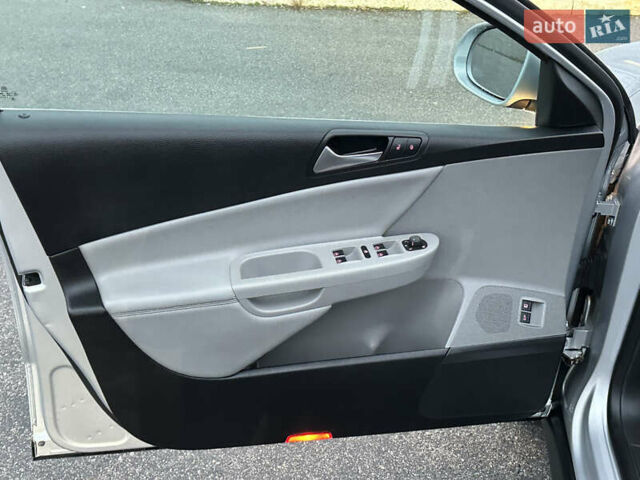 Серый Фольксваген Пассат, объемом двигателя 1.8 л и пробегом 227 тыс. км за 7450 $, фото 25 на Automoto.ua