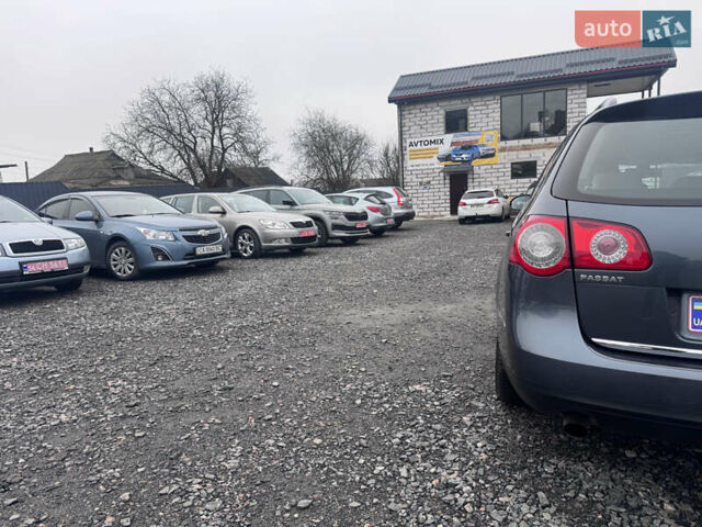 Серый Фольксваген Пассат, объемом двигателя 1.6 л и пробегом 243 тыс. км за 6450 $, фото 19 на Automoto.ua