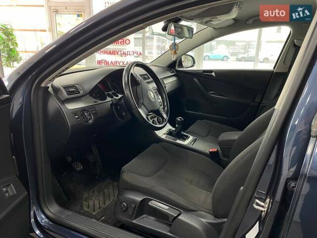 Сірий Фольксваген Пассат, об'ємом двигуна 1.8 л та пробігом 198 тис. км за 7490 $, фото 16 на Automoto.ua