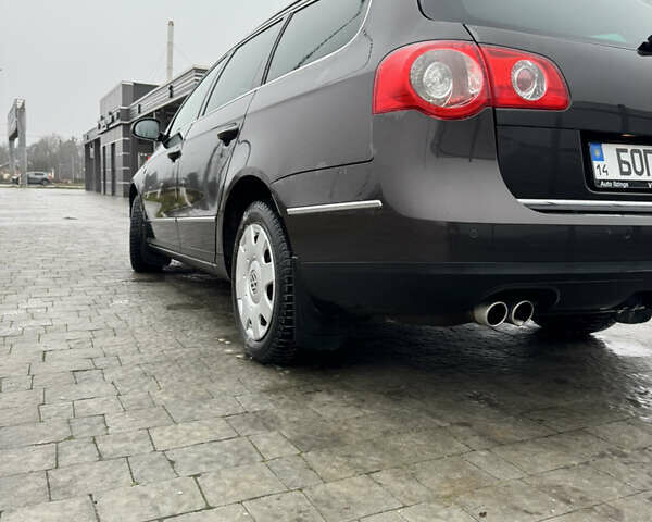 Сірий Фольксваген Пассат, об'ємом двигуна 1.97 л та пробігом 400 тис. км за 6685 $, фото 9 на Automoto.ua