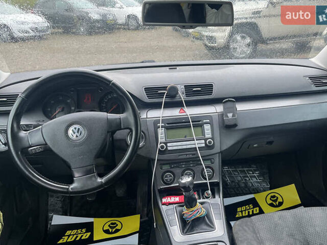 Серый Фольксваген Пассат, объемом двигателя 1.97 л и пробегом 265 тыс. км за 5999 $, фото 15 на Automoto.ua