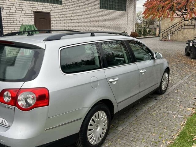 Серый Фольксваген Пассат, объемом двигателя 0 л и пробегом 250 тыс. км за 3300 $, фото 4 на Automoto.ua