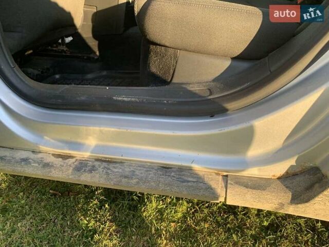 Серый Фольксваген Пассат, объемом двигателя 1.97 л и пробегом 272 тыс. км за 5500 $, фото 12 на Automoto.ua