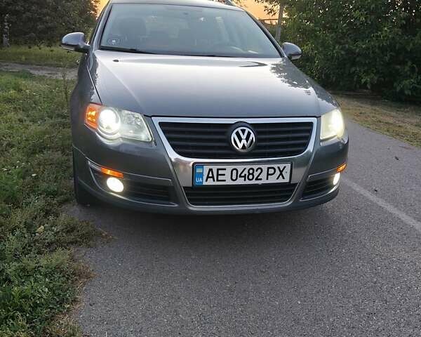 Серый Фольксваген Пассат, объемом двигателя 2 л и пробегом 304 тыс. км за 4900 $, фото 15 на Automoto.ua