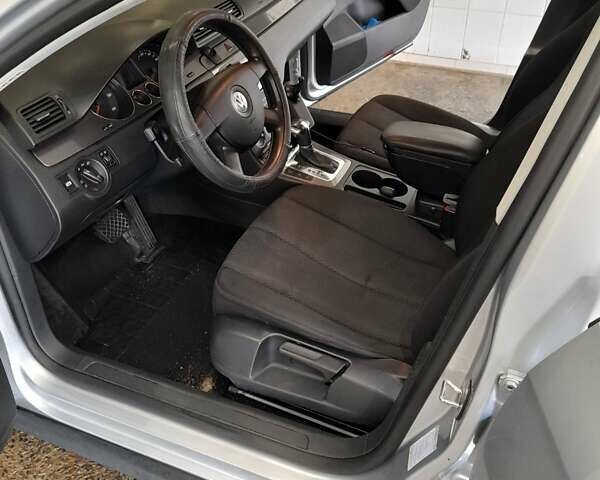 Серый Фольксваген Пассат, объемом двигателя 2 л и пробегом 311 тыс. км за 6999 $, фото 11 на Automoto.ua