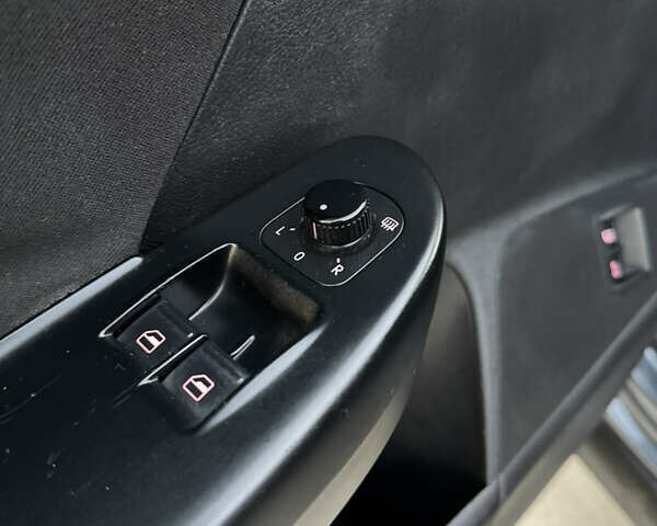 Сірий Фольксваген Пассат, об'ємом двигуна 1.97 л та пробігом 377 тис. км за 6500 $, фото 24 на Automoto.ua