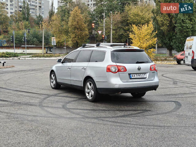 Серый Фольксваген Пассат, объемом двигателя 3.2 л и пробегом 300 тыс. км за 5400 $, фото 8 на Automoto.ua