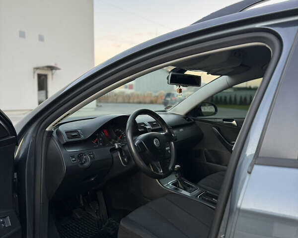 Сірий Фольксваген Пассат, об'ємом двигуна 1.97 л та пробігом 377 тис. км за 6500 $, фото 11 на Automoto.ua