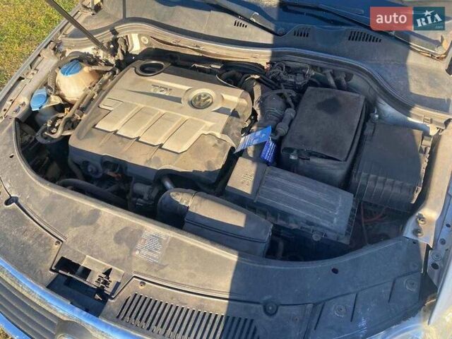 Сірий Фольксваген Пассат, об'ємом двигуна 2 л та пробігом 275 тис. км за 5700 $, фото 11 на Automoto.ua