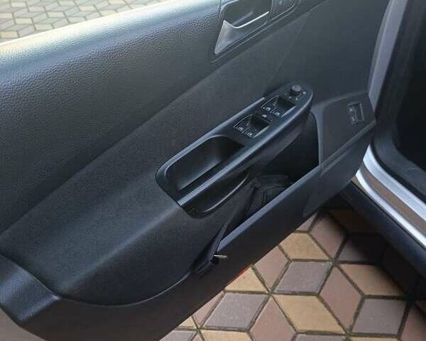 Серый Фольксваген Пассат, объемом двигателя 2 л и пробегом 323 тыс. км за 5999 $, фото 5 на Automoto.ua