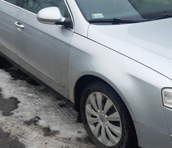 Сірий Фольксваген Пассат, об'ємом двигуна 2 л та пробігом 280 тис. км за 3850 $, фото 5 на Automoto.ua