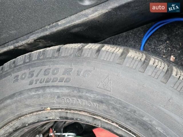 Серый Фольксваген Пассат, объемом двигателя 1.97 л и пробегом 302 тыс. км за 4950 $, фото 47 на Automoto.ua