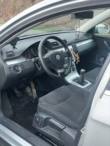 Серый Фольксваген Пассат, объемом двигателя 2 л и пробегом 290 тыс. км за 5700 $, фото 13 на Automoto.ua