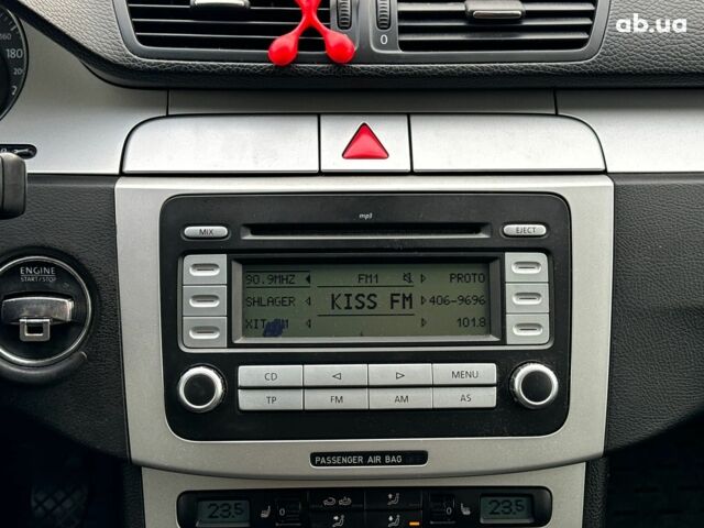 Серый Фольксваген Пассат, объемом двигателя 1.8 л и пробегом 292 тыс. км за 8740 $, фото 26 на Automoto.ua