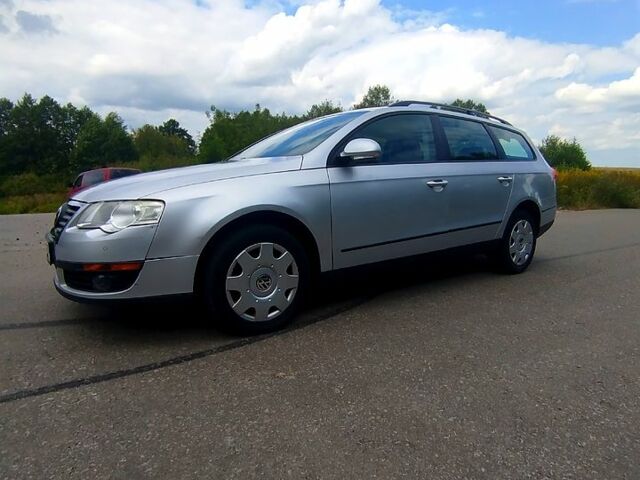 Серый Фольксваген Пассат, объемом двигателя 2 л и пробегом 269 тыс. км за 6000 $, фото 1 на Automoto.ua