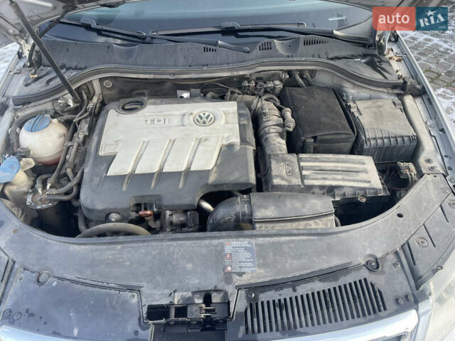 Серый Фольксваген Пассат, объемом двигателя 1.97 л и пробегом 280 тыс. км за 5350 $, фото 5 на Automoto.ua