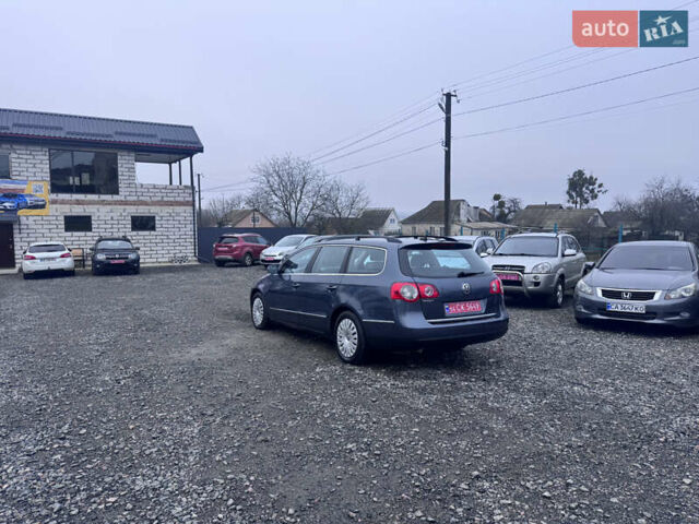 Серый Фольксваген Пассат, объемом двигателя 1.6 л и пробегом 243 тыс. км за 6450 $, фото 22 на Automoto.ua