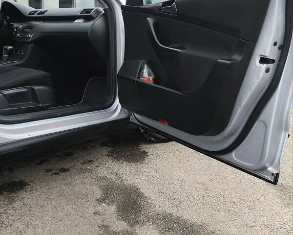 Серый Фольксваген Пассат, объемом двигателя 1.97 л и пробегом 222 тыс. км за 5400 $, фото 18 на Automoto.ua