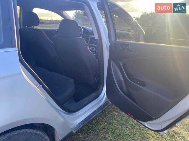 Сірий Фольксваген Пассат, об'ємом двигуна 2 л та пробігом 275 тис. км за 5700 $, фото 9 на Automoto.ua