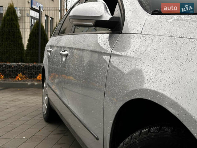 Серый Фольксваген Пассат, объемом двигателя 1.97 л и пробегом 349 тыс. км за 4850 $, фото 12 на Automoto.ua