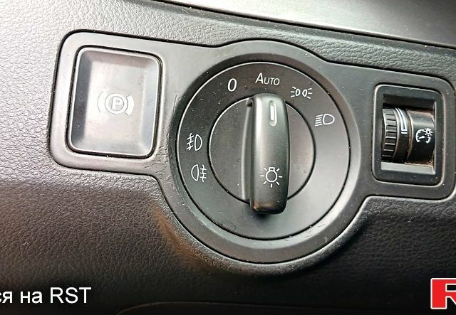 Серый Фольксваген Пассат, объемом двигателя 1.4 л и пробегом 320 тыс. км за 5400 $, фото 6 на Automoto.ua