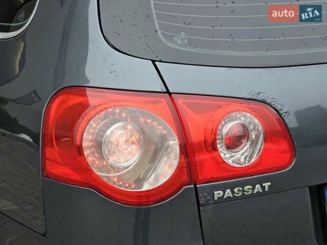 Серый Фольксваген Пассат, объемом двигателя 1.97 л и пробегом 302 тыс. км за 4950 $, фото 45 на Automoto.ua