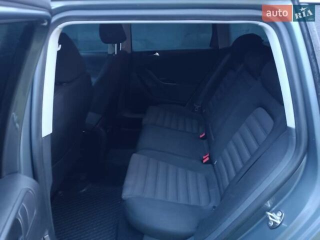 Серый Фольксваген Пассат, объемом двигателя 1.8 л и пробегом 223 тыс. км за 6700 $, фото 8 на Automoto.ua