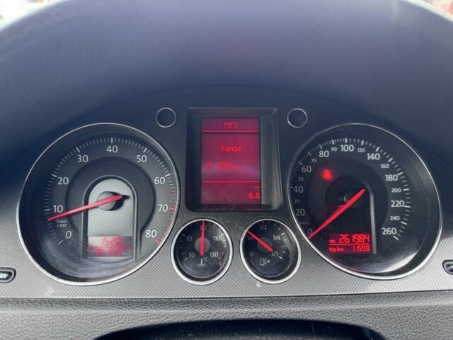 Серый Фольксваген Пассат, объемом двигателя 1.6 л и пробегом 261 тыс. км за 2299 $, фото 9 на Automoto.ua