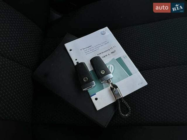 Сірий Фольксваген Пассат, об'ємом двигуна 2 л та пробігом 295 тис. км за 6999 $, фото 41 на Automoto.ua