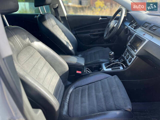 Сірий Фольксваген Пассат, об'ємом двигуна 1.8 л та пробігом 311 тис. км за 6500 $, фото 7 на Automoto.ua