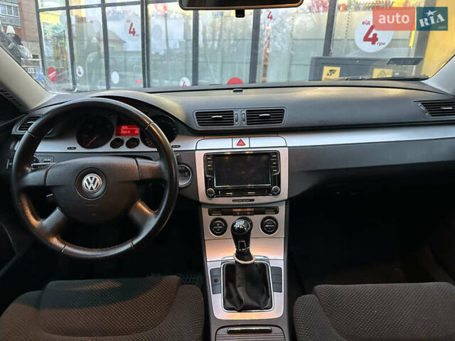Сірий Фольксваген Пассат, об'ємом двигуна 1.9 л та пробігом 260 тис. км за 5750 $, фото 5 на Automoto.ua
