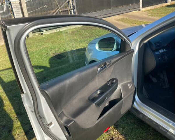 Сірий Фольксваген Пассат, об'ємом двигуна 1.9 л та пробігом 300 тис. км за 6700 $, фото 7 на Automoto.ua