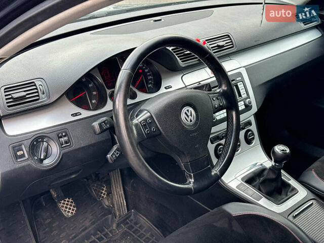 Серый Фольксваген Пассат, объемом двигателя 1.8 л и пробегом 292 тыс. км за 8740 $, фото 14 на Automoto.ua