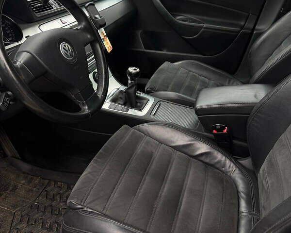 Серый Фольксваген Пассат, объемом двигателя 1.4 л и пробегом 177 тыс. км за 6450 $, фото 24 на Automoto.ua