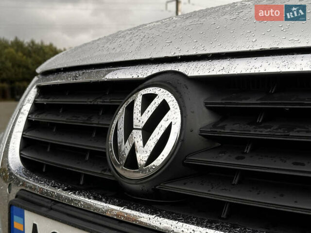 Серый Фольксваген Пассат, объемом двигателя 1.97 л и пробегом 349 тыс. км за 4850 $, фото 25 на Automoto.ua