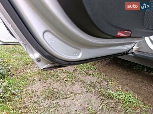 Сірий Фольксваген Пассат, об'ємом двигуна 1.9 л та пробігом 273 тис. км за 5999 $, фото 19 на Automoto.ua