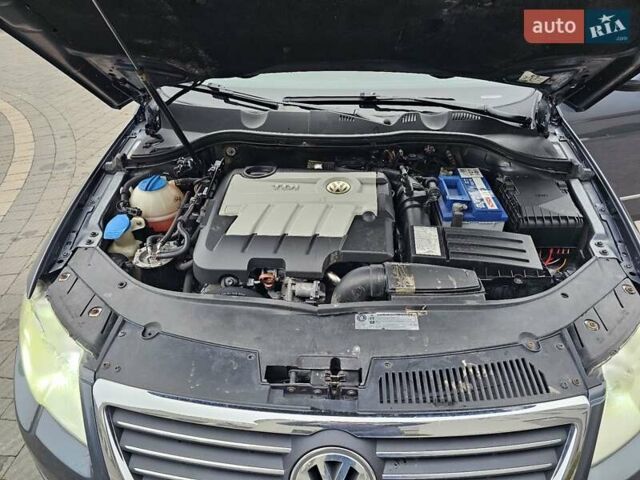 Серый Фольксваген Пассат, объемом двигателя 1.97 л и пробегом 302 тыс. км за 4950 $, фото 72 на Automoto.ua