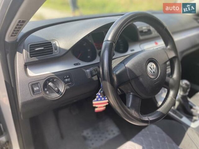 Серый Фольксваген Пассат, объемом двигателя 1.9 л и пробегом 257 тыс. км за 5915 $, фото 9 на Automoto.ua