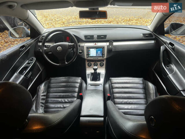 Серый Фольксваген Пассат, объемом двигателя 1.97 л и пробегом 330 тыс. км за 7499 $, фото 1 на Automoto.ua