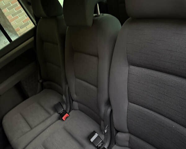 Сірий Фольксваген Пассат, об'ємом двигуна 1.8 л та пробігом 199 тис. км за 7500 $, фото 35 на Automoto.ua