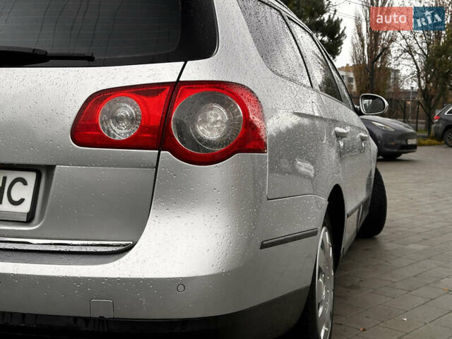 Серый Фольксваген Пассат, объемом двигателя 1.97 л и пробегом 349 тыс. км за 4850 $, фото 14 на Automoto.ua